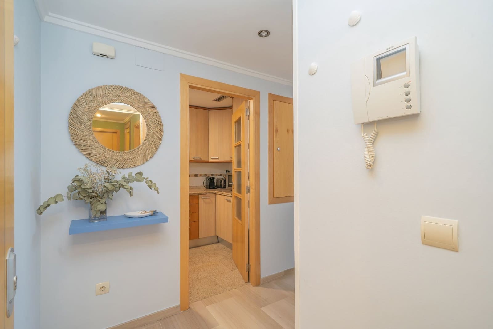 2 bedroom Apartment for sale in Valencia city with pool garage - € 400,000 (Ref: 9512052)