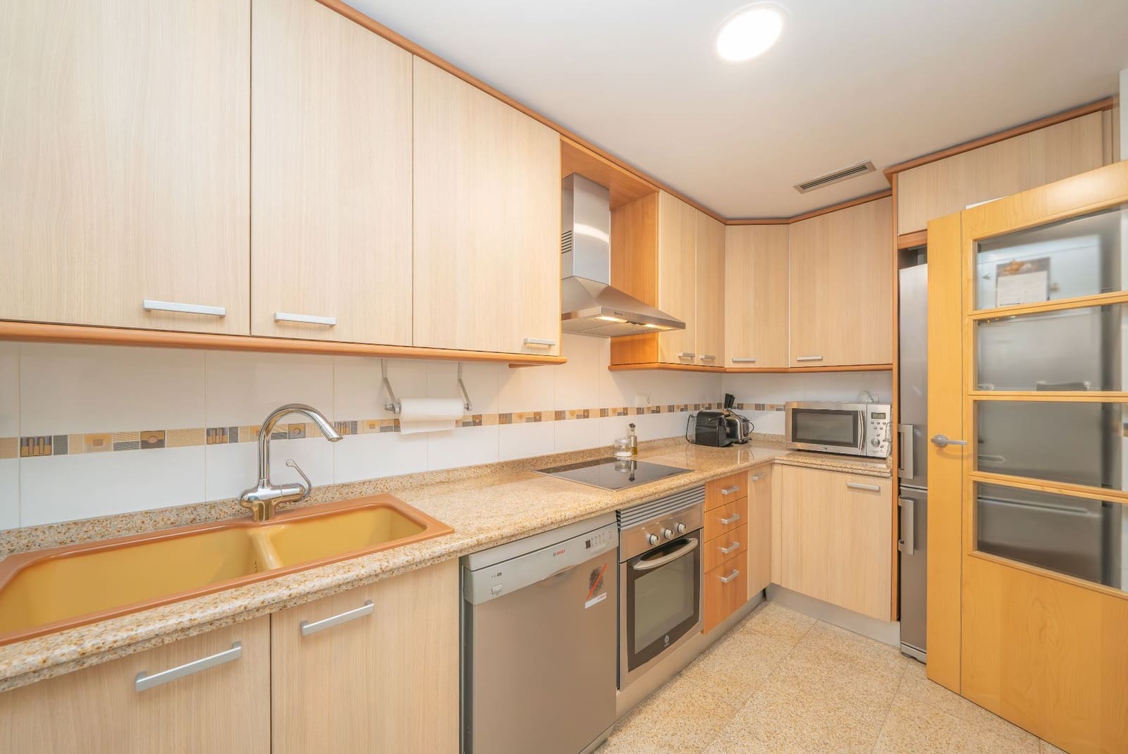 2 bedroom Apartment for sale in Valencia city with pool garage - € 400,000 (Ref: 9512052)