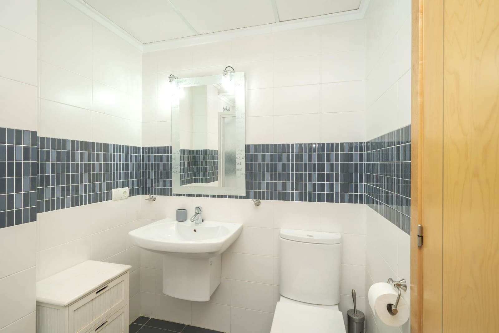 2 bedroom Apartment for sale in Valencia city with pool garage - € 400,000 (Ref: 9512052)