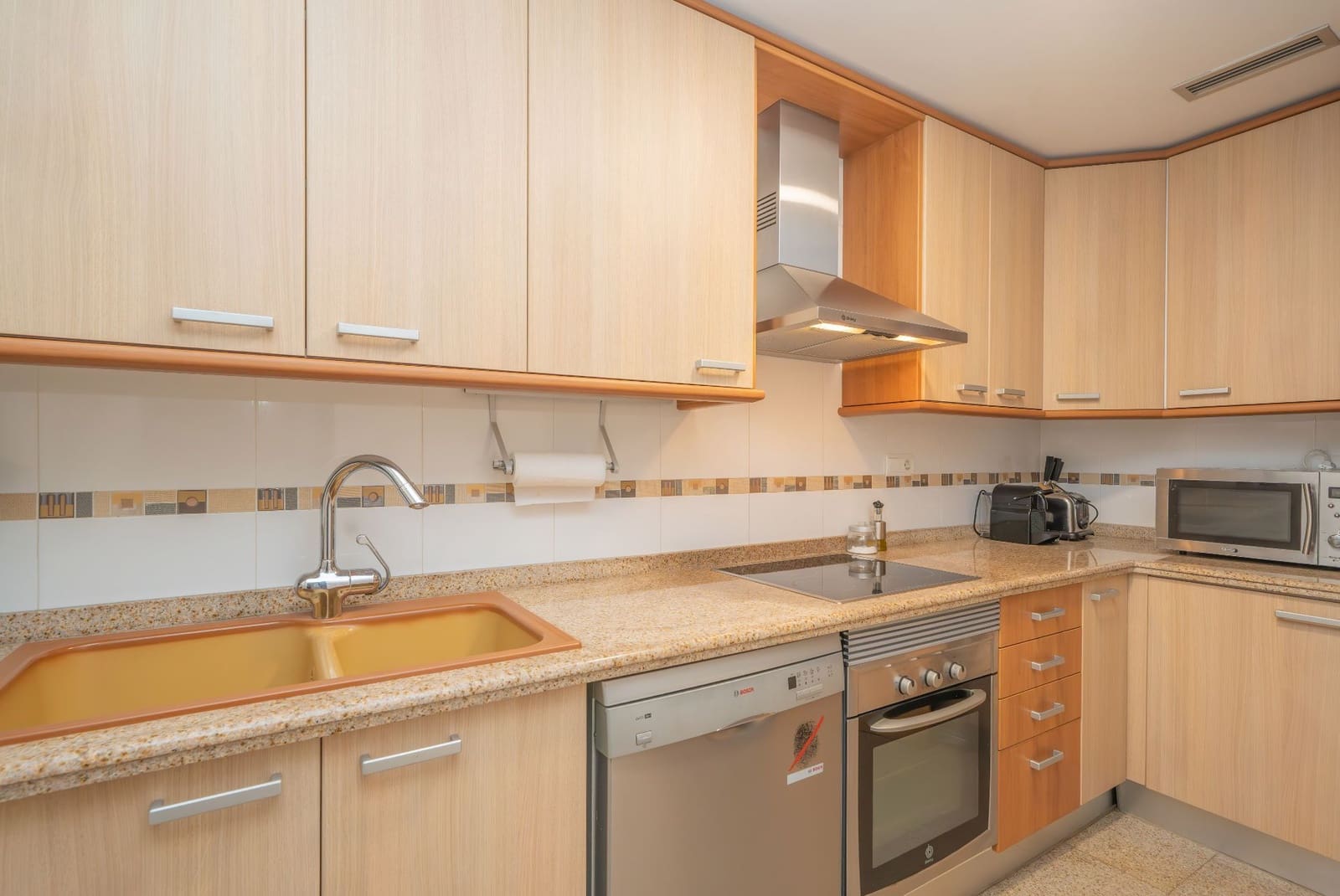 2 bedroom Apartment for sale in Valencia city with pool garage - € 400,000 (Ref: 9512052)