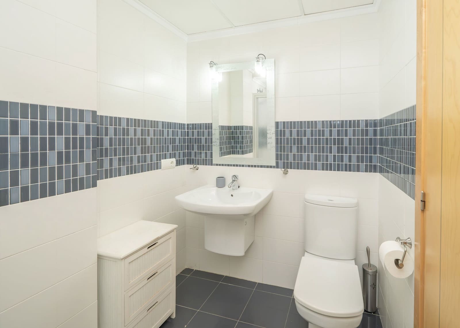 2 bedroom Apartment for sale in Valencia city with pool garage - € 400,000 (Ref: 9512052)