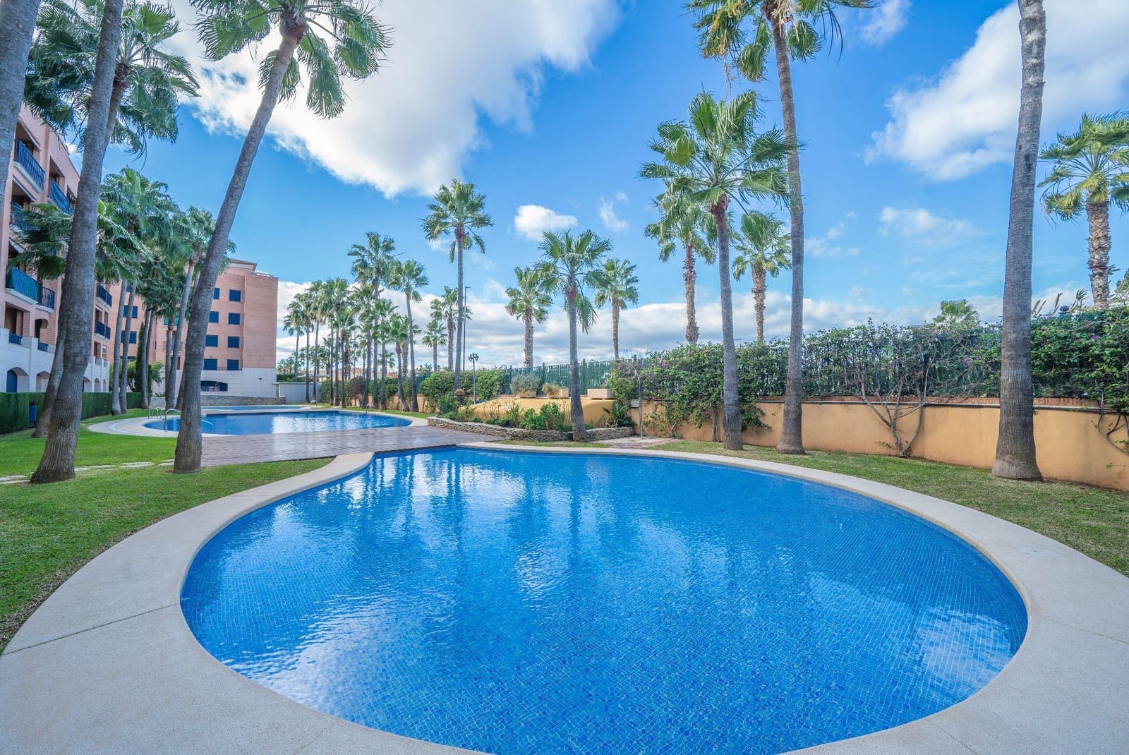 2 bedroom Apartment for sale in Valencia city with pool garage - € 400,000 (Ref: 9512052)