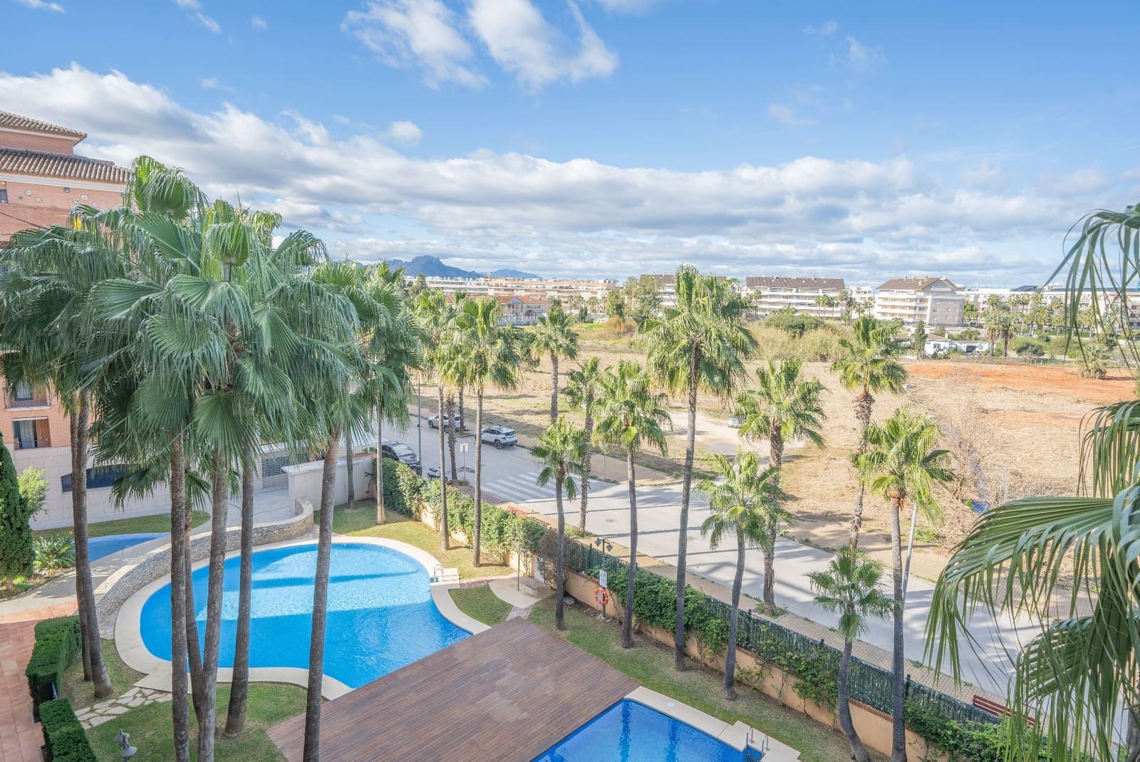 2 bedroom Apartment for sale in Valencia city with pool garage - € 400,000 (Ref: 9512052)