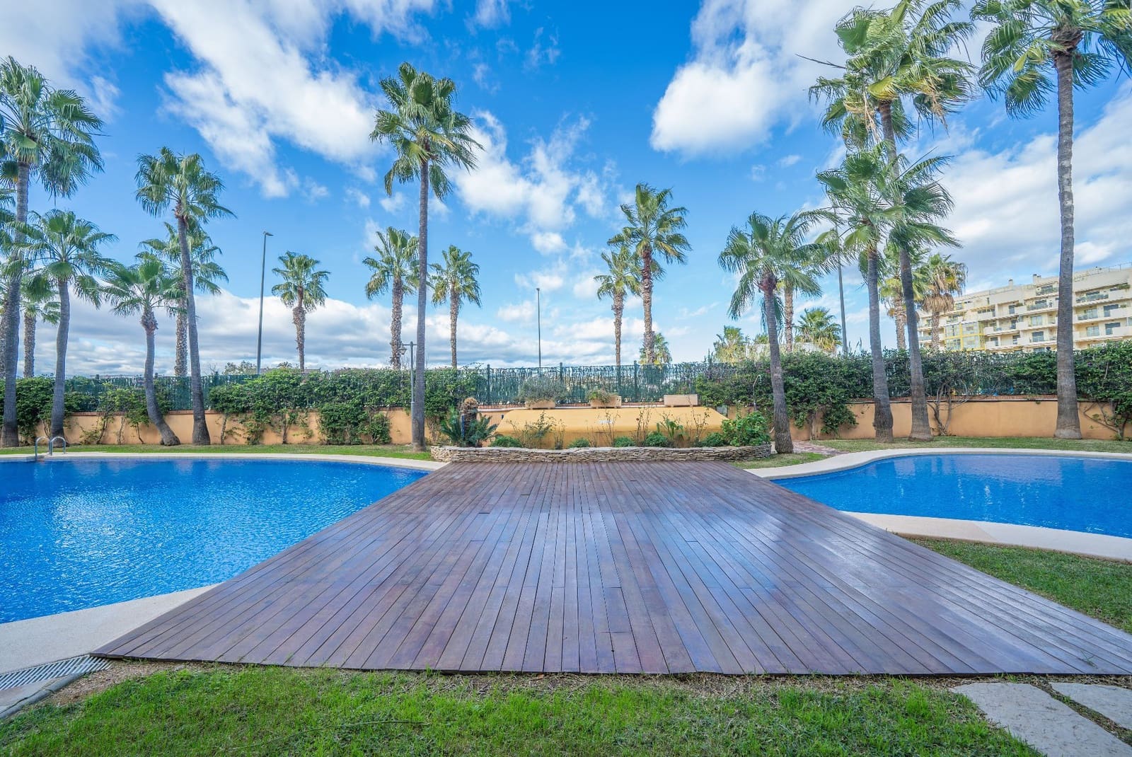 2 bedroom Apartment for sale in Valencia city with pool garage - € 400,000 (Ref: 9512052)