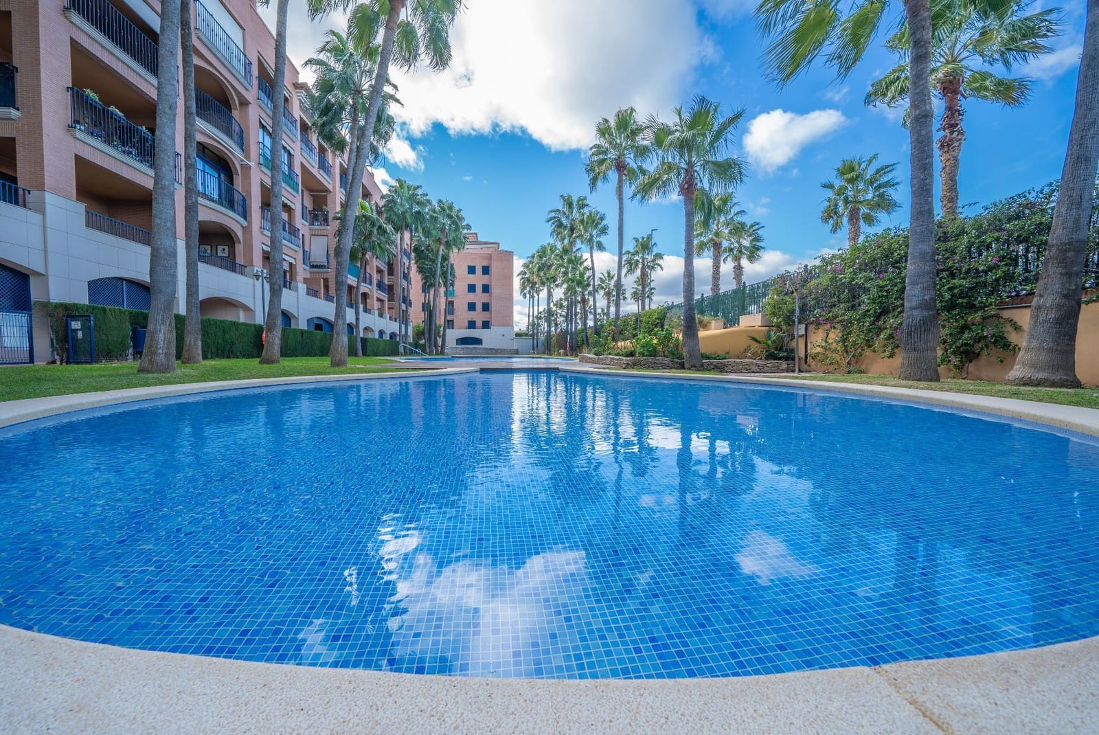 2 bedroom Apartment for sale in Valencia city with pool garage - € 400,000 (Ref: 9512052)
