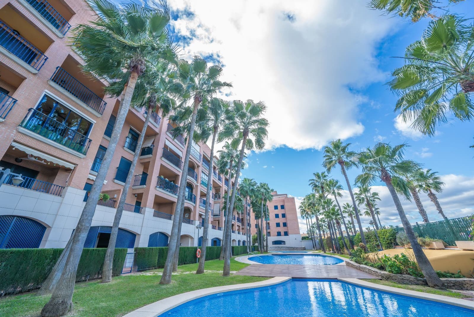 2 bedroom Apartment for sale in Valencia city with pool garage - € 400,000 (Ref: 9512052)