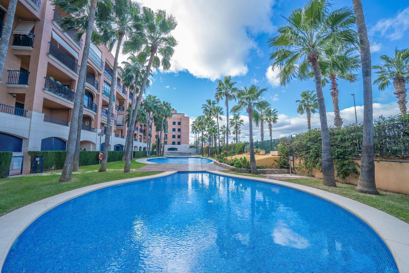 2 bedroom Apartment for sale in Valencia city with pool garage - € 400,000 (Ref: 9512052)