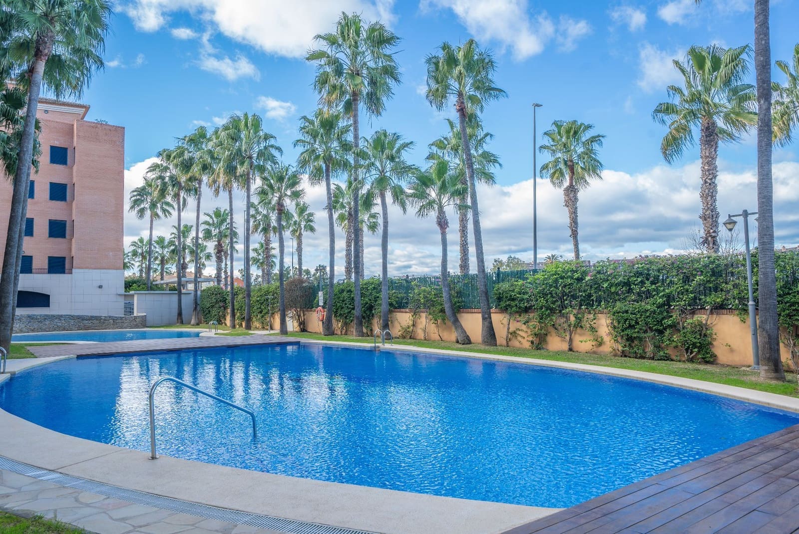 2 bedroom Apartment for sale in Valencia city with pool garage - € 400,000 (Ref: 9512052)