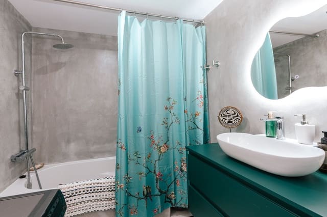 2 bedroom Flat for sale in San Jose / Sant Josep de Sa Talaia with pool - € 430,000 (Ref: 9518452)