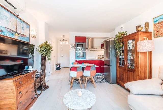 2 bedroom Flat for sale in San Jose / Sant Josep de Sa Talaia with pool - € 430,000 (Ref: 9518452)