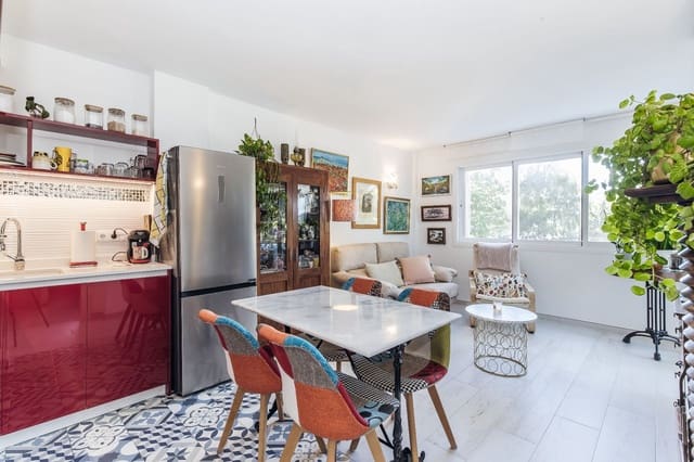 2 bedroom Flat for sale in San Jose / Sant Josep de Sa Talaia with pool - € 430,000 (Ref: 9518452)