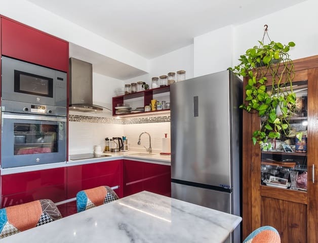 2 bedroom Flat for sale in San Jose / Sant Josep de Sa Talaia with pool - € 430,000 (Ref: 9518452)