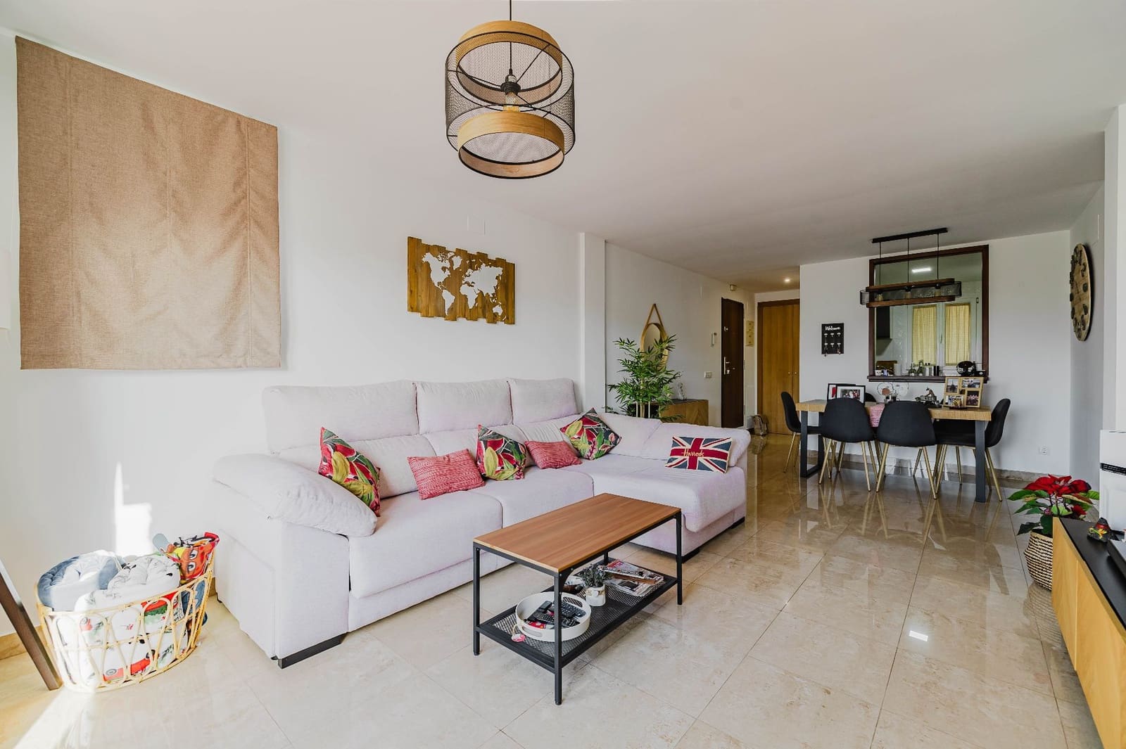 3 makuuhuone Asunto myytävänä paikassa Manilva mukana uima-altaan 
autotalli - 321 400 € (Ref: 9523933)