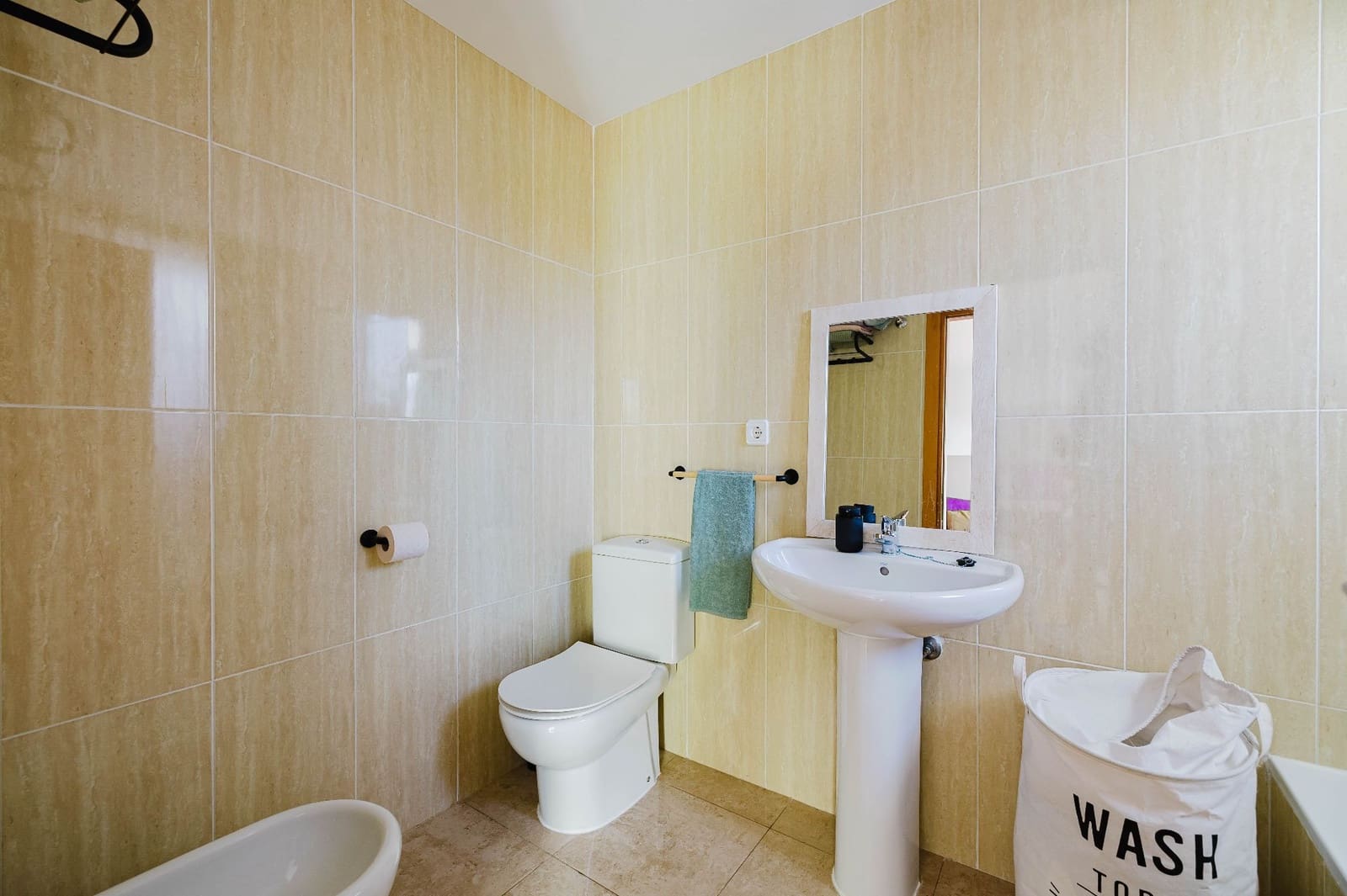 3 makuuhuone Asunto myytävänä paikassa Manilva mukana uima-altaan 
autotalli - 321 400 € (Ref: 9523933)