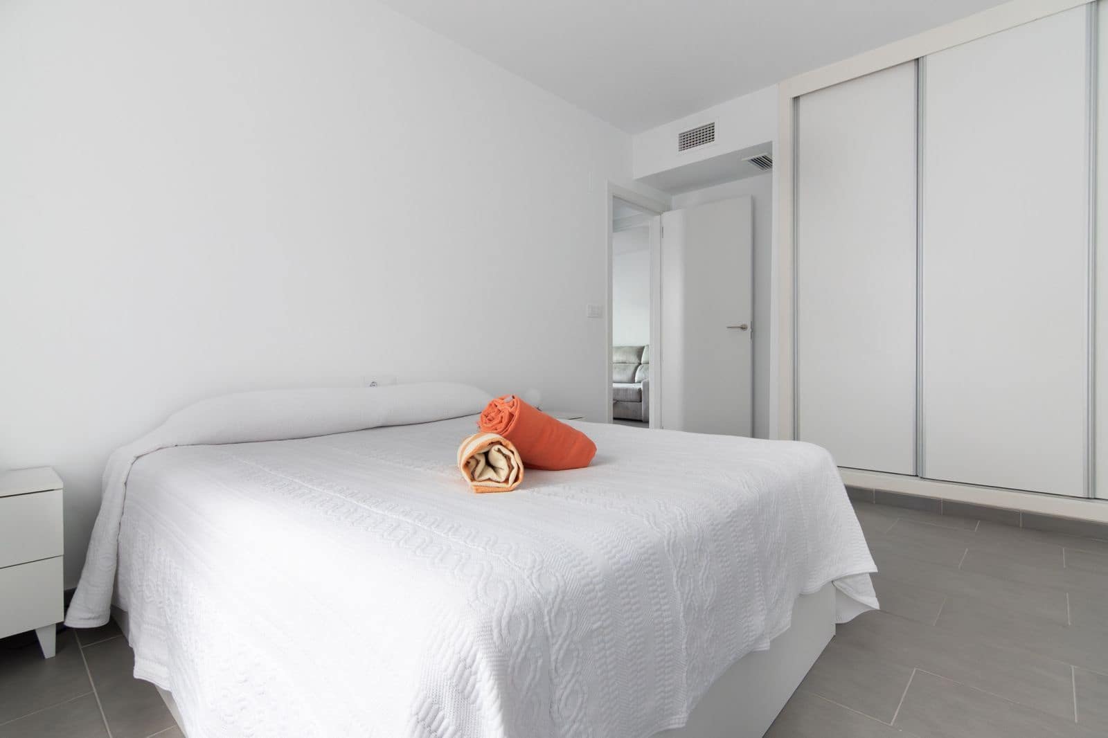 2 bedroom Apartment for sale in Salobrena with pool garage - € 248,000 (Ref: 9523935)