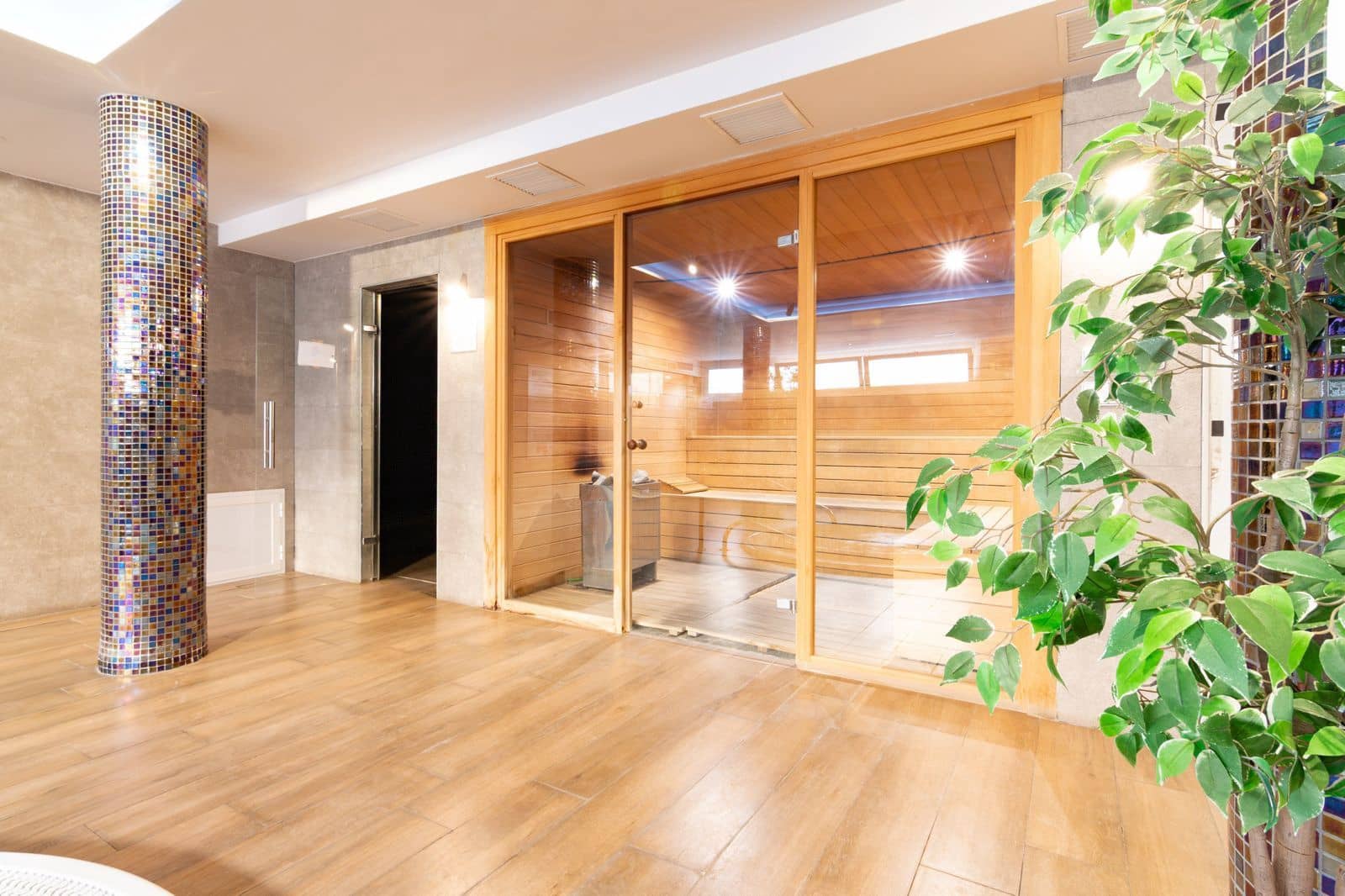 2 bedroom Apartment for sale in Salobrena with pool garage - € 248,000 (Ref: 9523935)