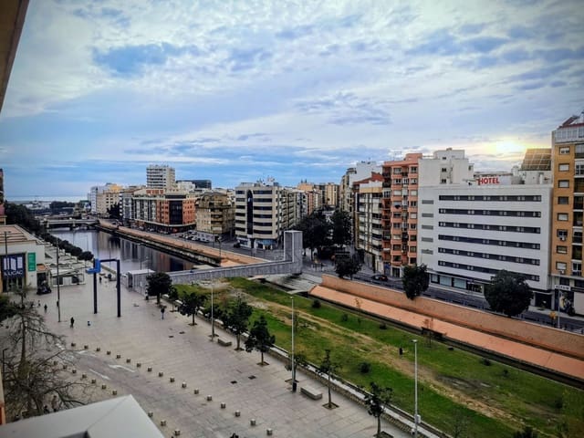 Apartamento de 4 habitaciones en Málaga ciudad en alquiler con garaje - 2.100 € (Ref: 9523938)