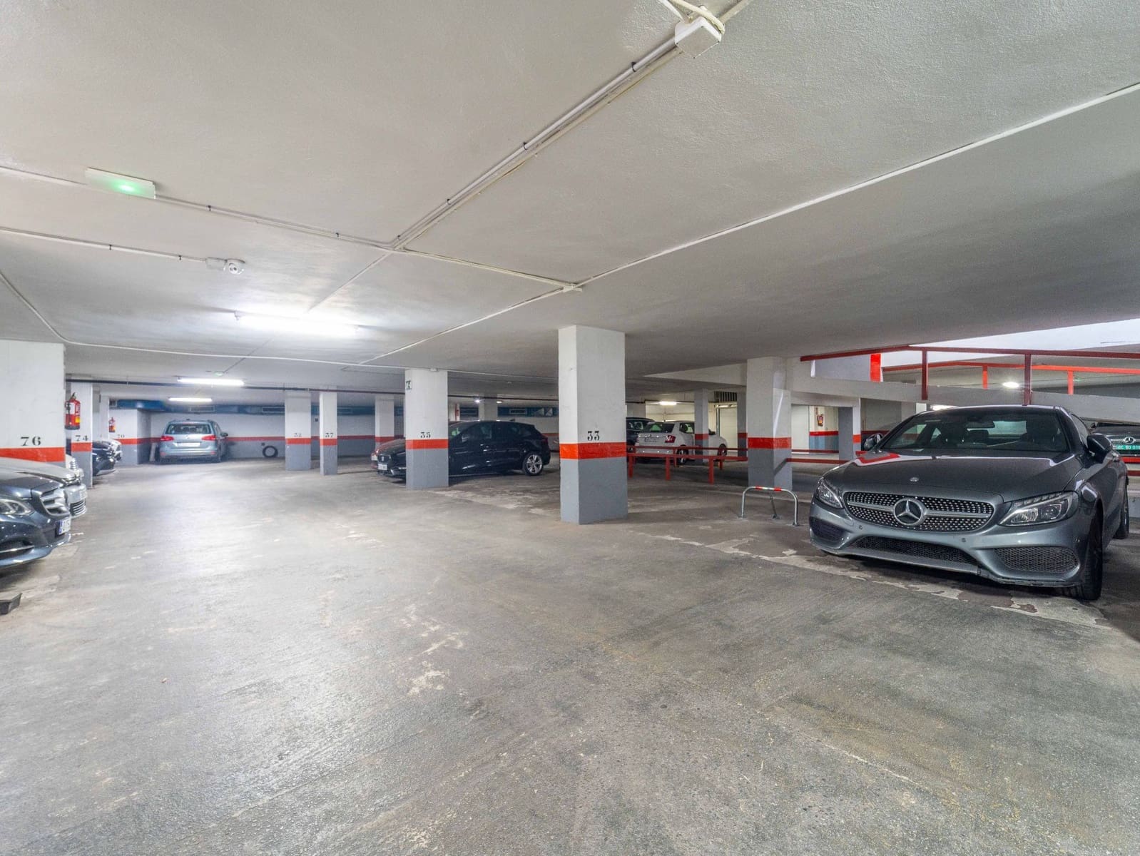 4 bedroom Apartment for rent in Malaga city with garage - € 2,100 (Ref: 9523938)