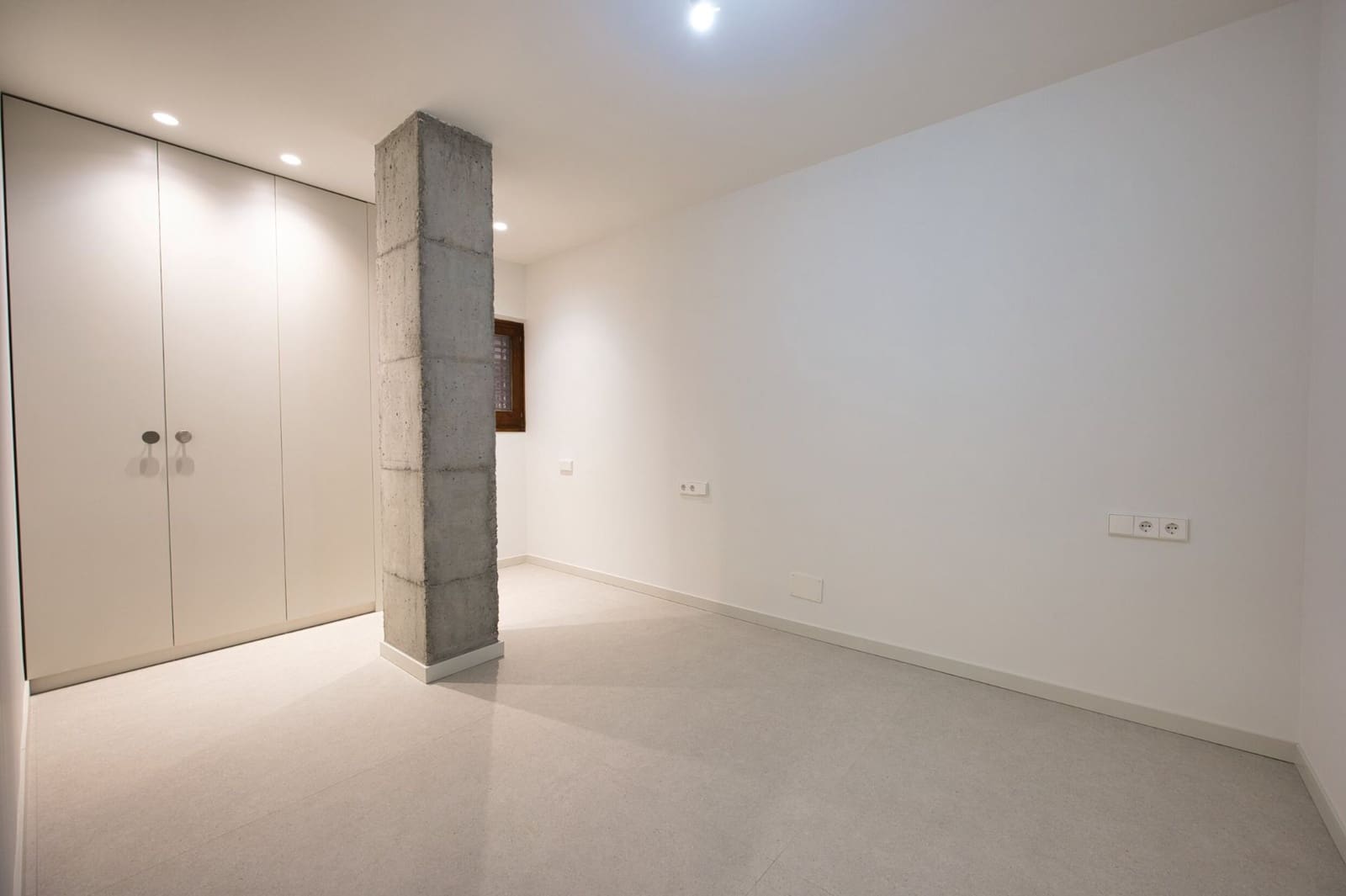 4 makuuhuone Huoneisto myytävänä paikassa Alicante kaupunki mukana 
autotalli - 575 000 € (Ref: 9523939)