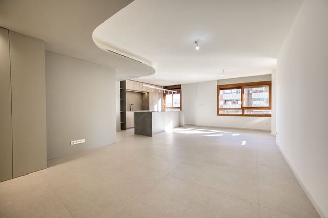 4 makuuhuone Huoneisto myytävänä paikassa Alicante kaupunki mukana 
autotalli - 575 000 € (Ref: 9523939)