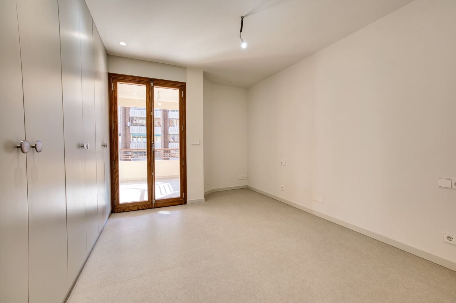 4 makuuhuone Huoneisto myytävänä paikassa Alicante kaupunki mukana 
autotalli - 575 000 € (Ref: 9523939)