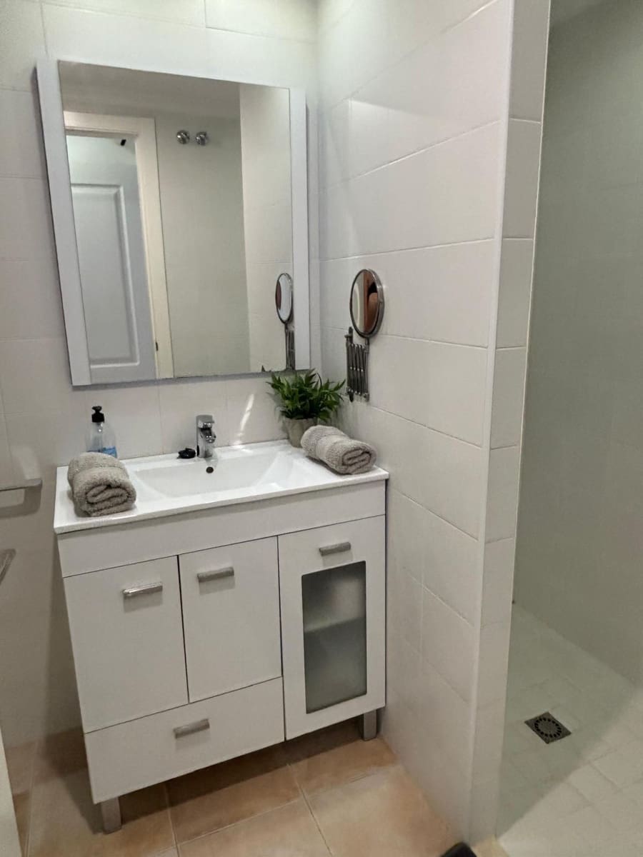 Apartamento de 2 habitaciones en Fuengirola en venta con piscina - 498.500 € (Ref: 9523940)