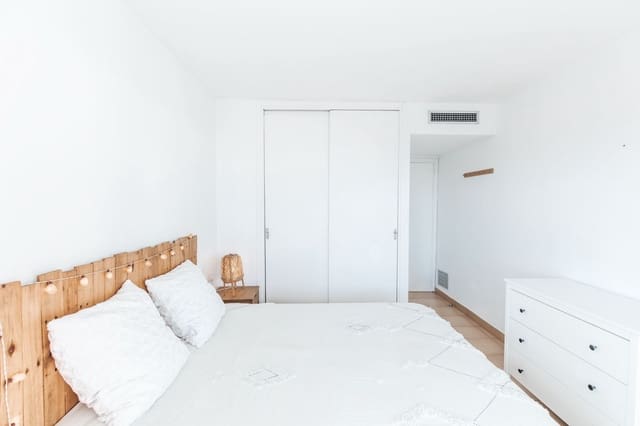 2 makuuhuone Asunto myytävänä paikassa Ibiza kaupunki mukana uima-altaan 
autotalli - 493 000 € (Ref: 9529422)