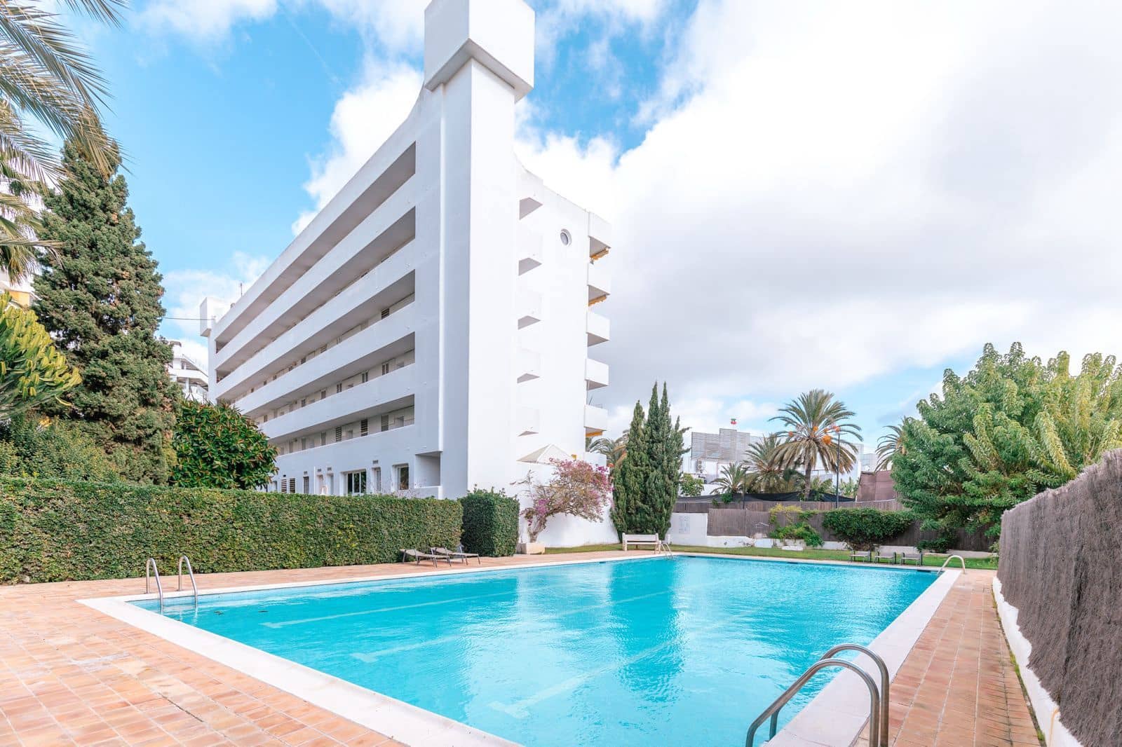 2 makuuhuone Asunto myytävänä paikassa Ibiza kaupunki mukana uima-altaan 
autotalli - 493 000 € (Ref: 9529422)