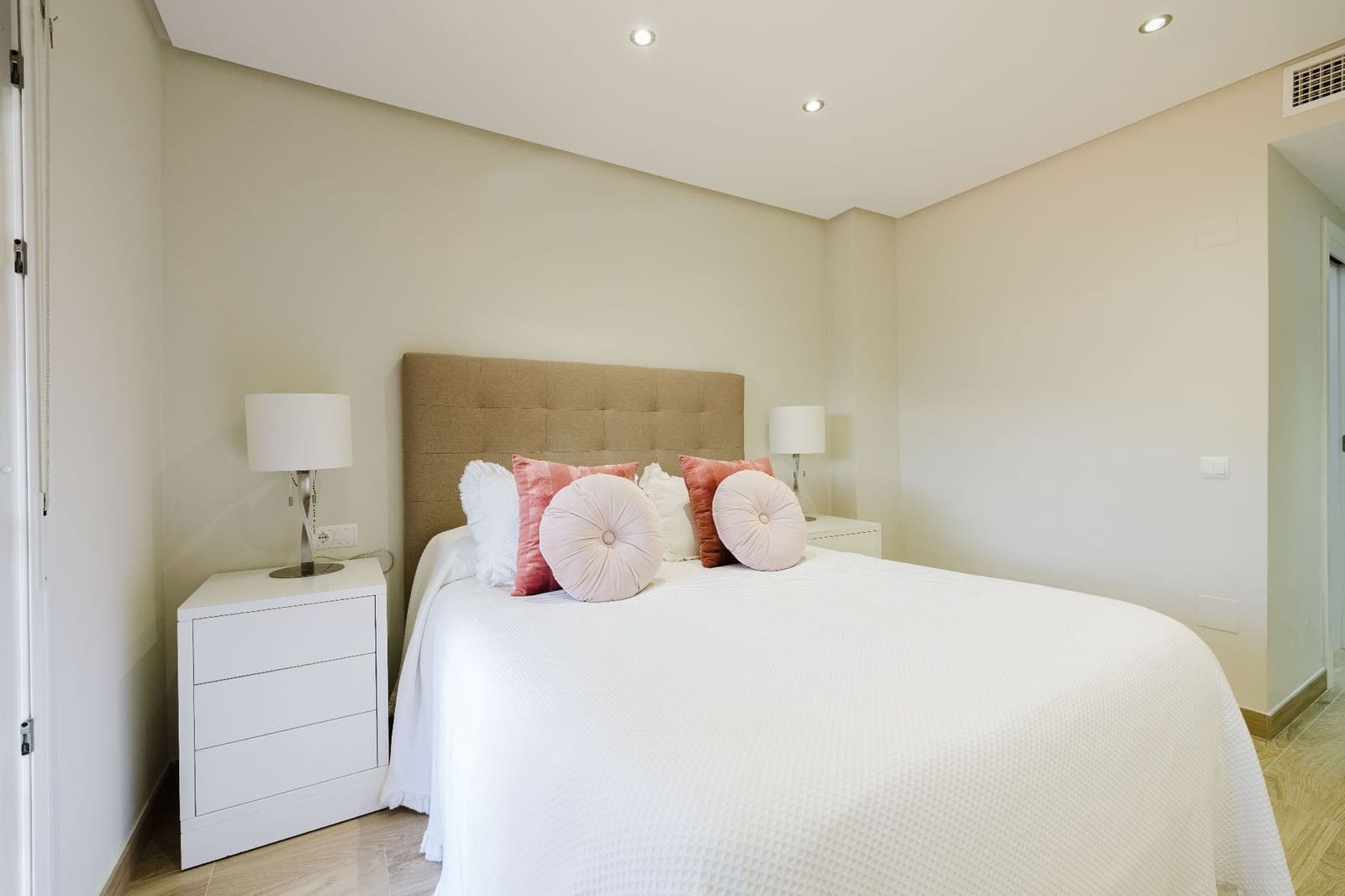 2 chambre Appartement à vendre à New Golden Mile avec piscine garage - 495 000 € (Ref: 9535510)