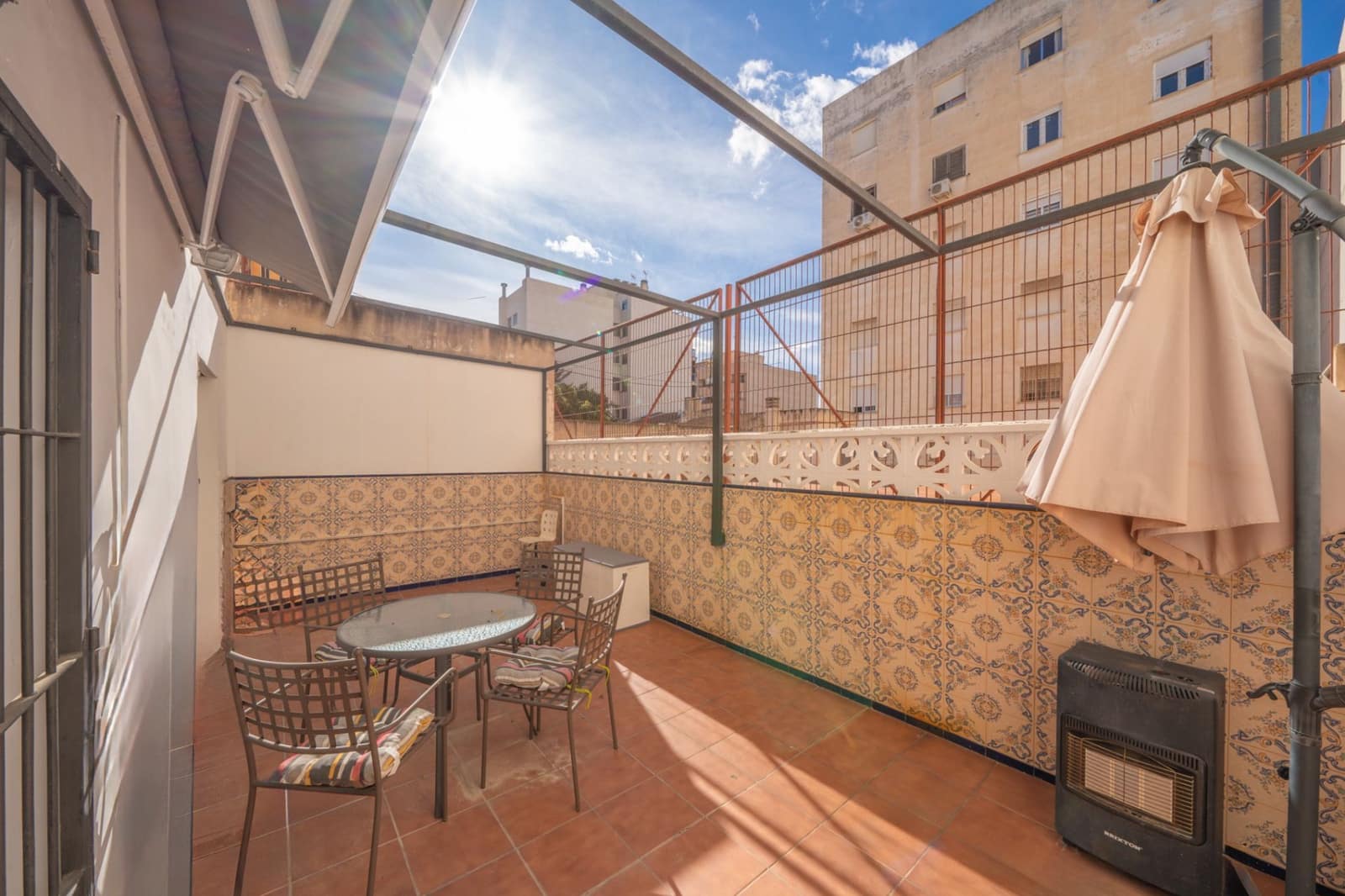 3 bedroom Apartment for sale in Muchamiel / Mutxamel - € 199,000 (Ref: 9540769)