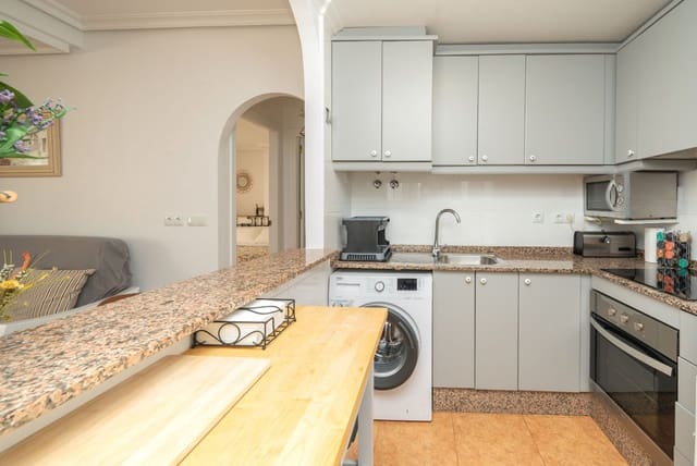 2 soveværelse Penthouse til salg i Torrevieja - € 235.000 (Ref: 9540772)