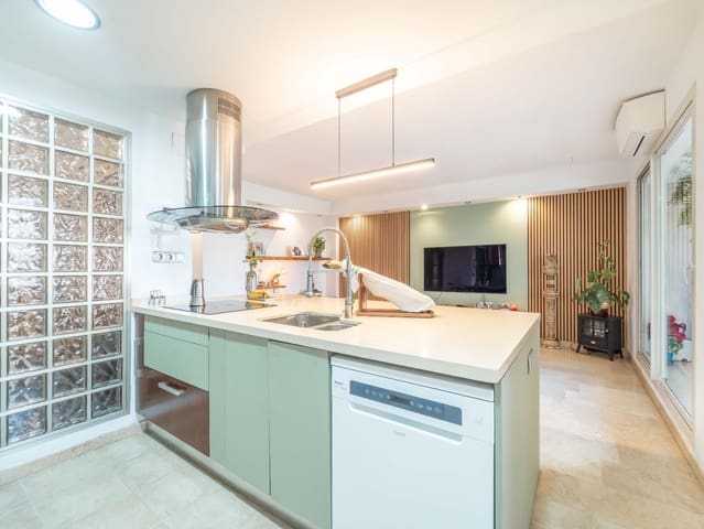 3 soveværelse Lejlighed til salg i Málaga by med swimmingpool garage - € 609.700 (Ref: 9540774)