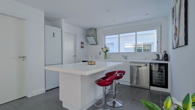 3 soveværelse Villa til salg i San Jose / Sant Josep de Sa Talaia med swimmingpool garage - € 1.450.000 (Ref: 9540775)