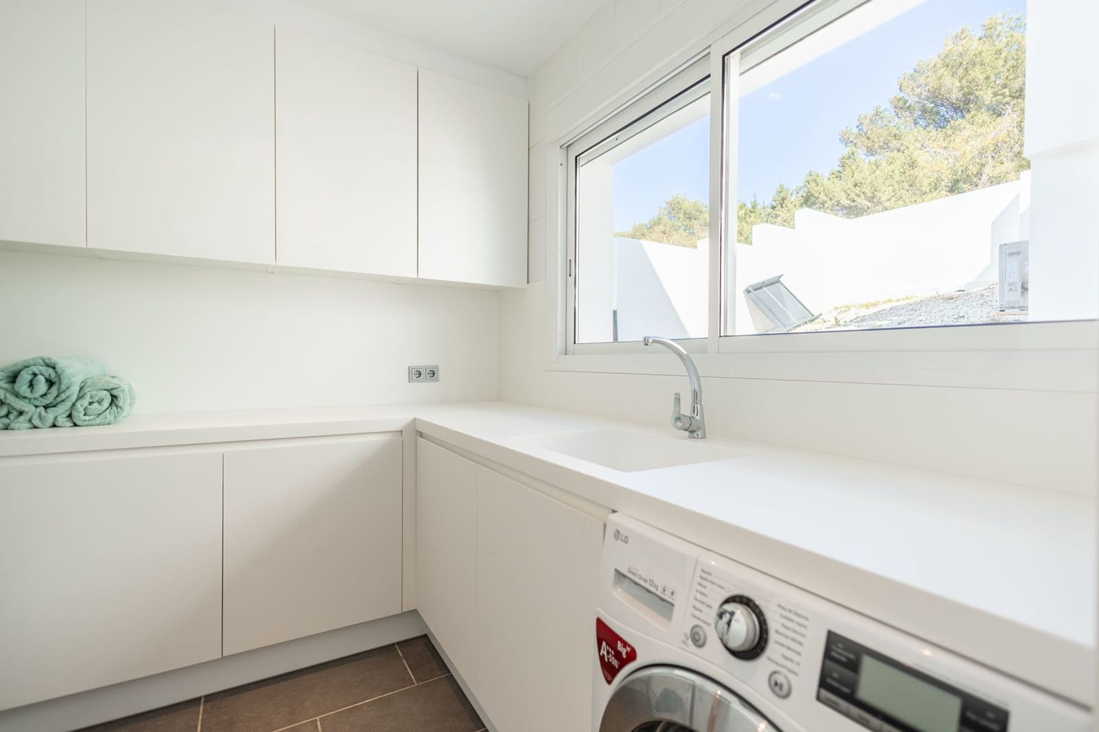 3 bedroom Villa for sale in San Jose / Sant Josep de Sa Talaia with pool garage - € 1,450,000 (Ref: 9540775)