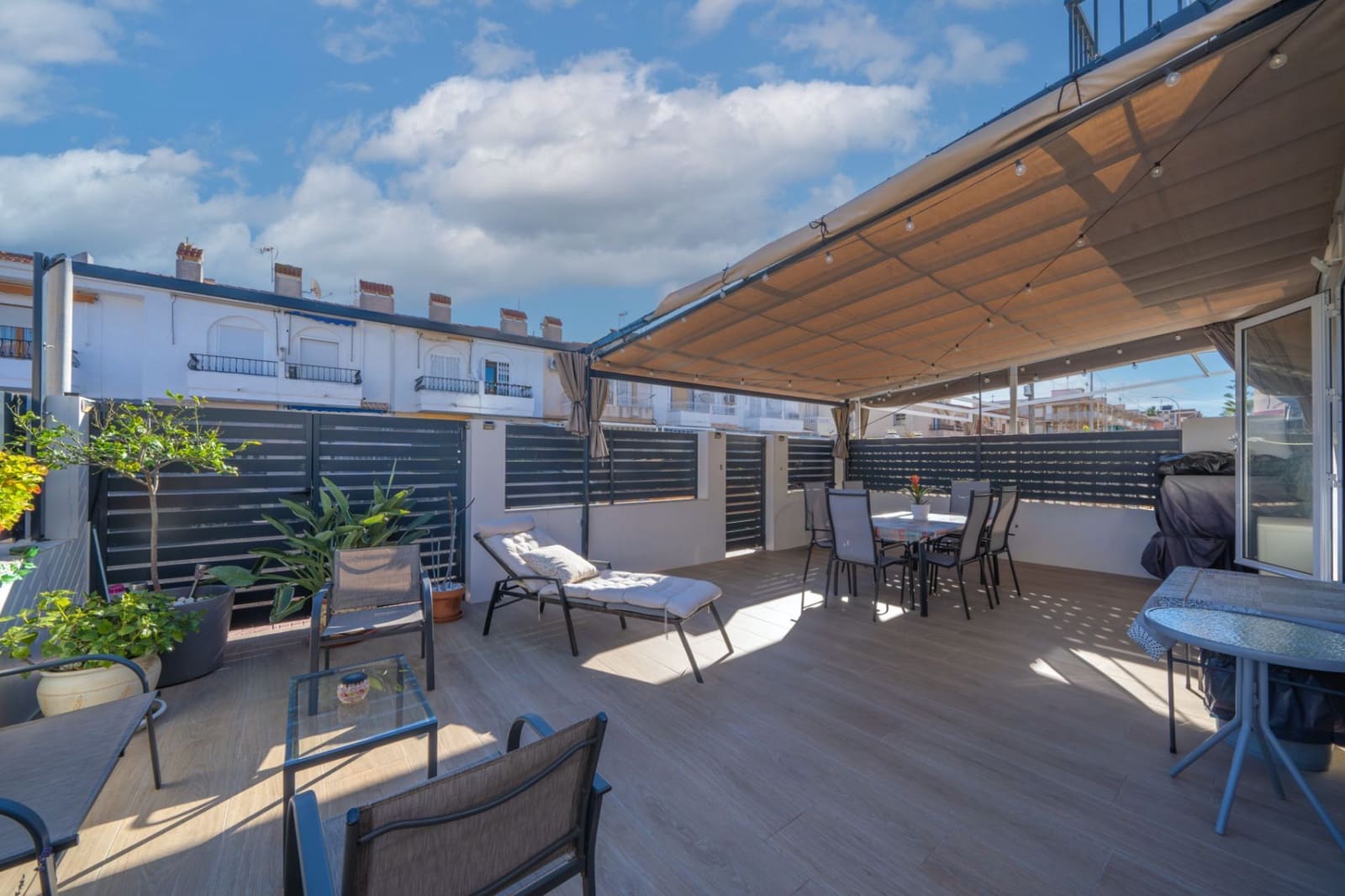 2 bedroom Villa for sale in Santa Pola - € 289,000 (Ref: 9540778)