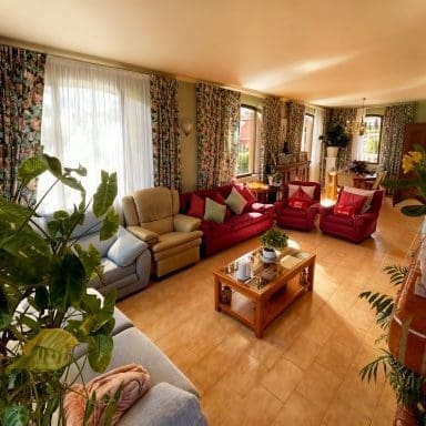 8 Zimmer Villa zu verkaufen in Pedreguer mit Pool - 682.500 € (Ref: 9543050)