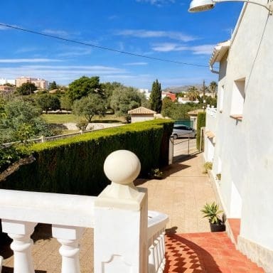 8 Zimmer Villa zu verkaufen in Pedreguer mit Pool - 682.500 € (Ref: 9543050)