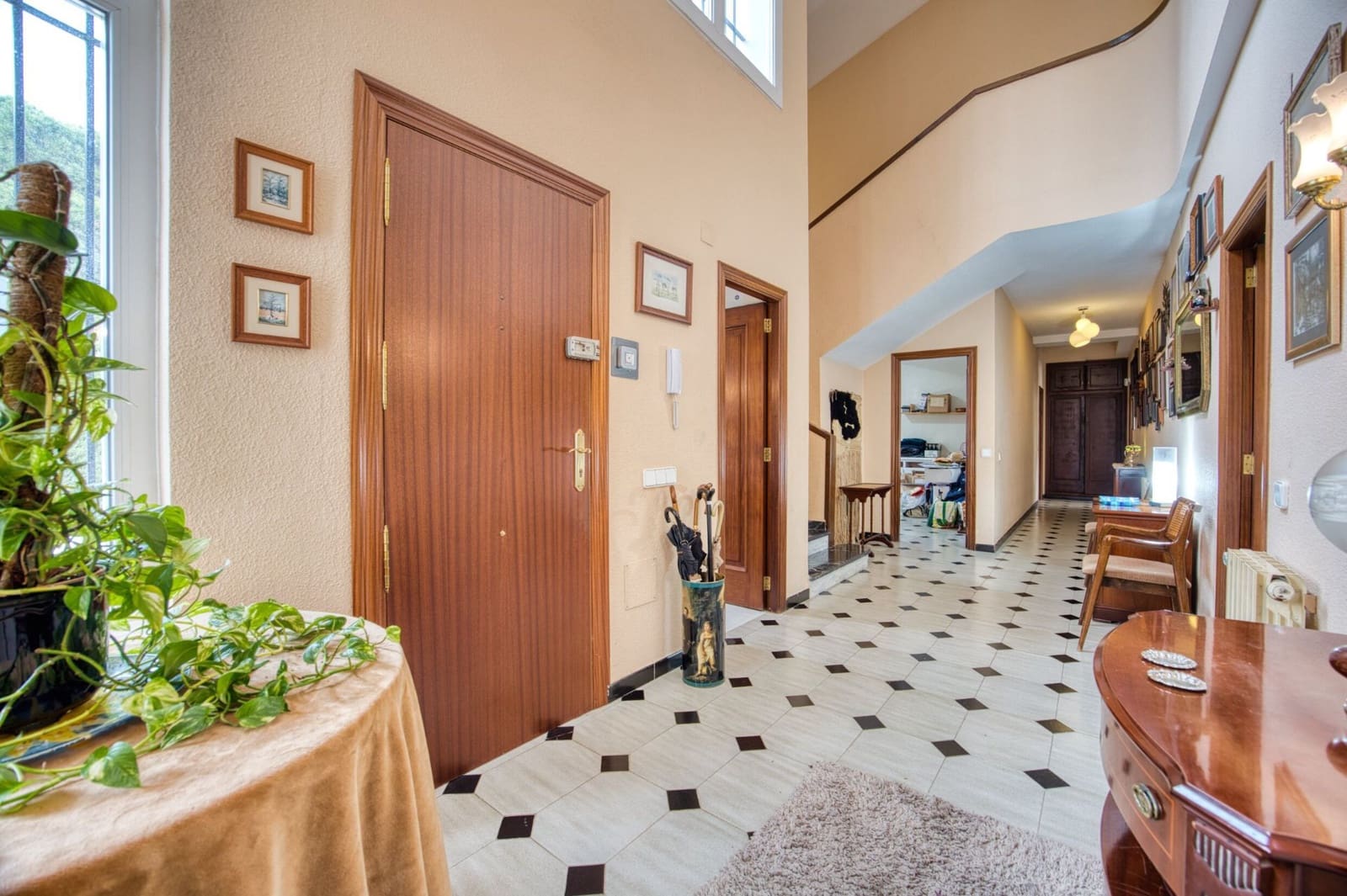 Chalet de 7 habitaciones en Muchamiel / Mutxamel en venta con piscina garaje - 895.000 € (Ref: 9543052)