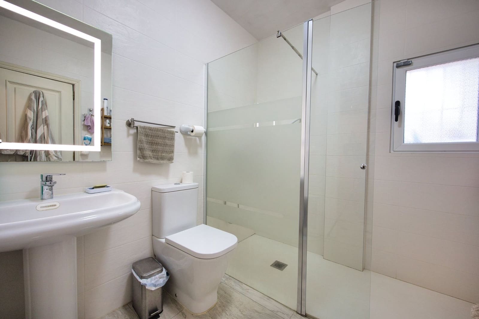 Chalet de 7 habitaciones en Muchamiel / Mutxamel en venta con piscina garaje - 895.000 € (Ref: 9543052)