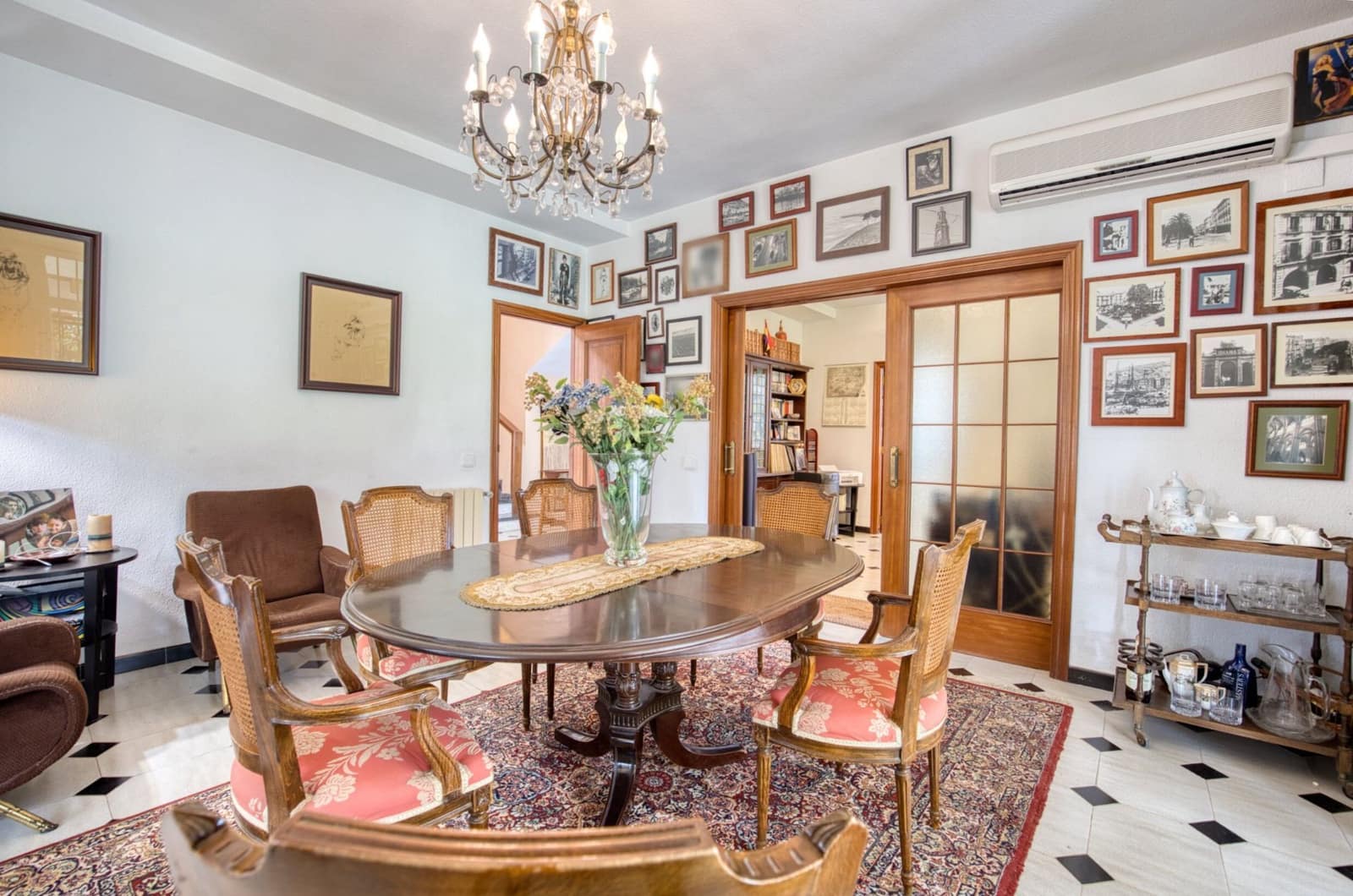 Chalet de 7 habitaciones en Muchamiel / Mutxamel en venta con piscina garaje - 895.000 € (Ref: 9543052)