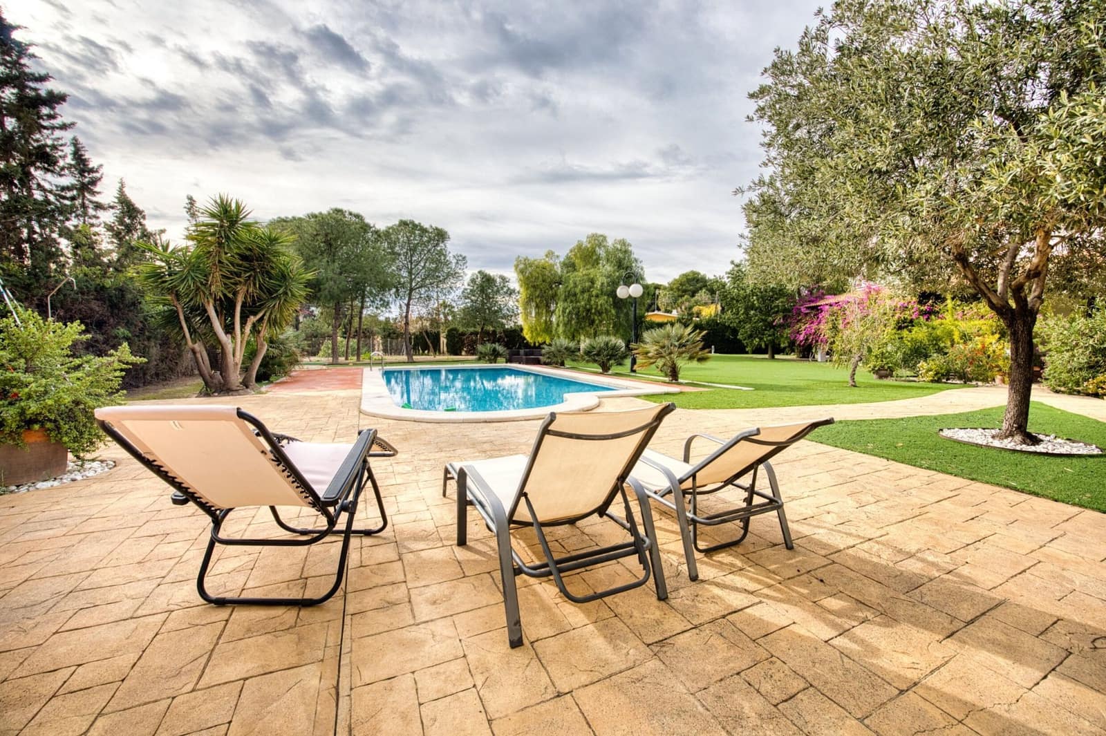 Chalet de 7 habitaciones en Muchamiel / Mutxamel en venta con piscina garaje - 895.000 € (Ref: 9543052)