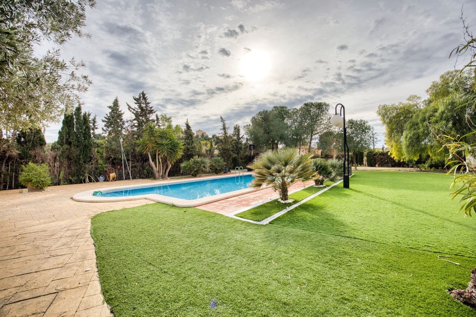 Chalet de 7 habitaciones en Muchamiel / Mutxamel en venta con piscina garaje - 895.000 € (Ref: 9543052)