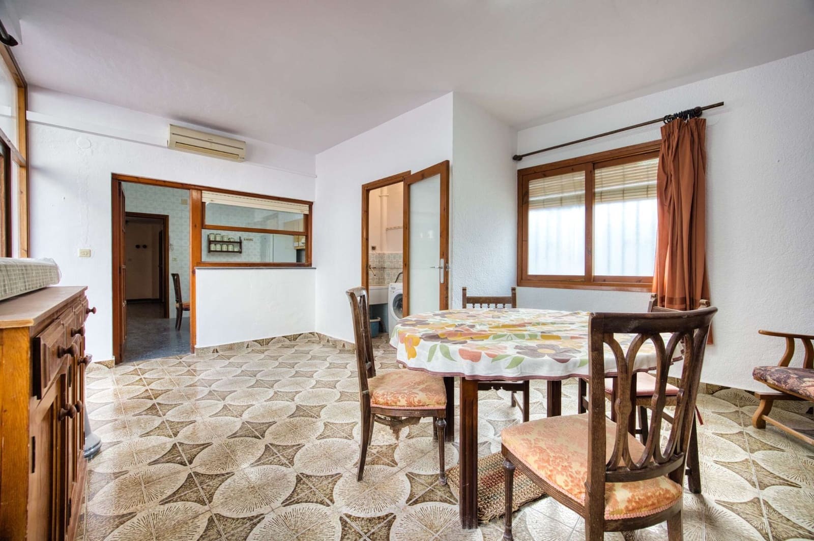 4 quarto Apartamento para venda em Denia - 215 000 € (Ref: 9554562)