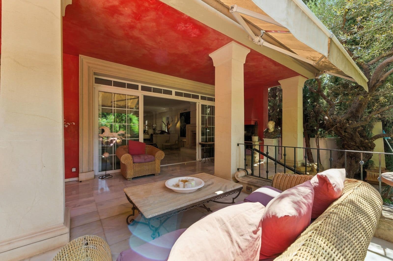 7 Zimmer Villa zu verkaufen in Marbella mit Pool Garage - 2.250.000 € (Ref: 9554563)