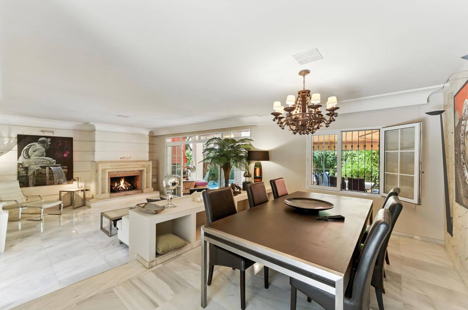 7 Zimmer Villa zu verkaufen in Marbella mit Pool Garage - 2.250.000 € (Ref: 9554563)