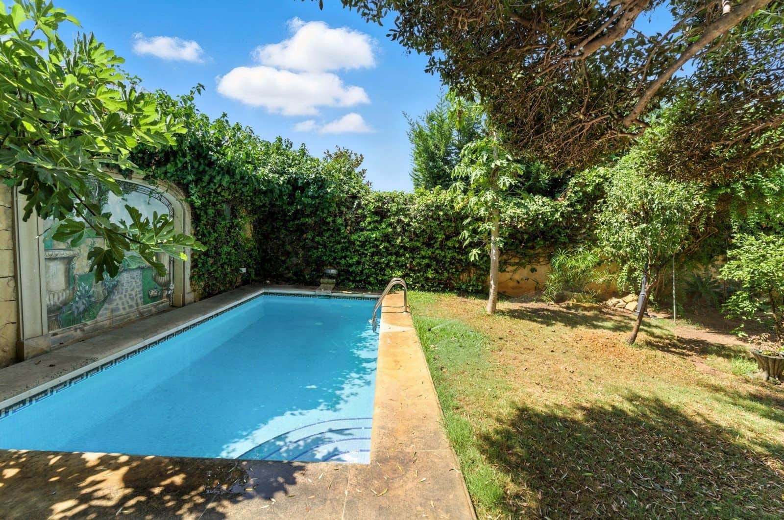 7 Zimmer Villa zu verkaufen in Marbella mit Pool Garage - 2.250.000 € (Ref: 9554563)