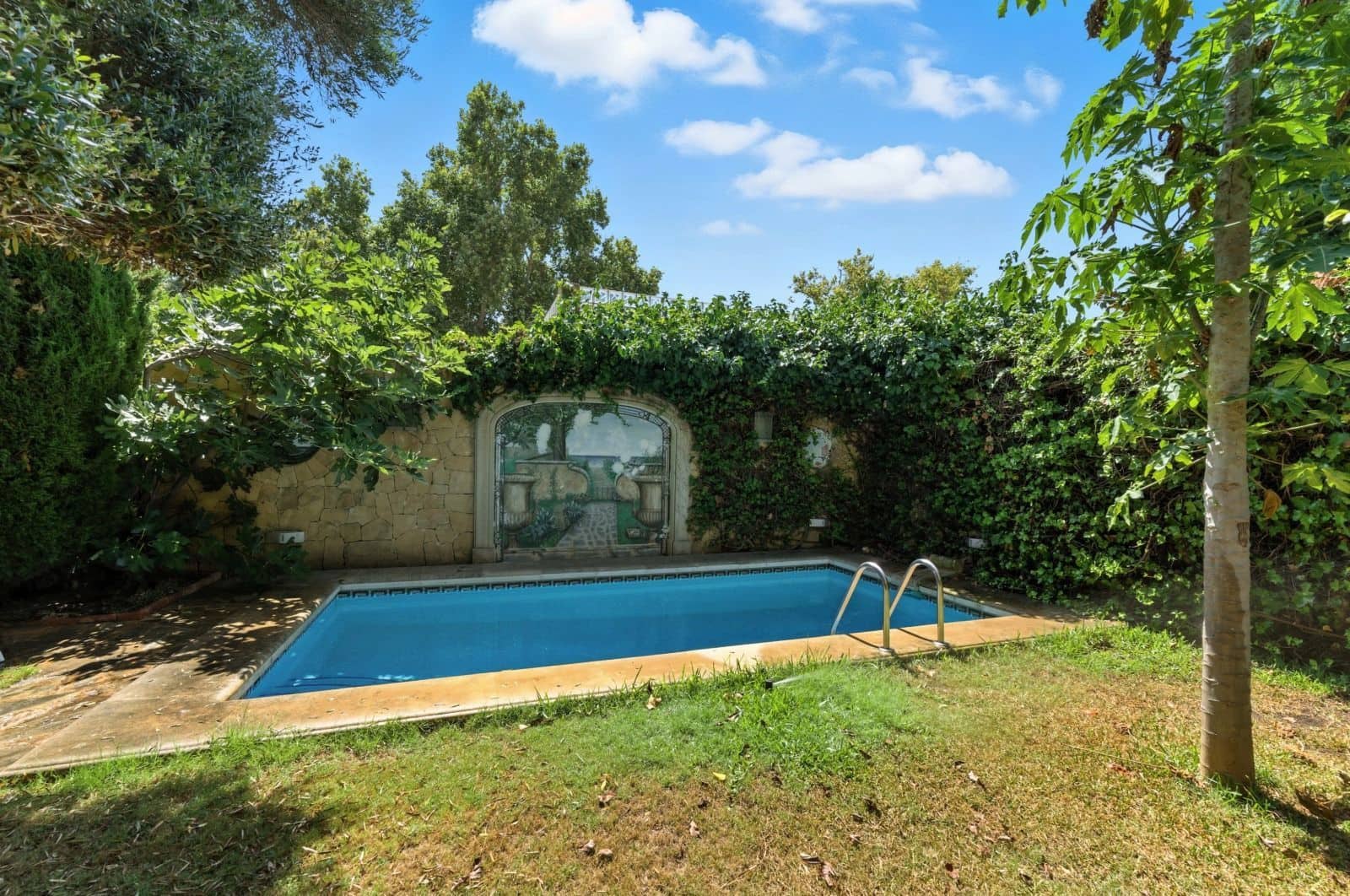 7 Zimmer Villa zu verkaufen in Marbella mit Pool Garage - 2.250.000 € (Ref: 9554563)