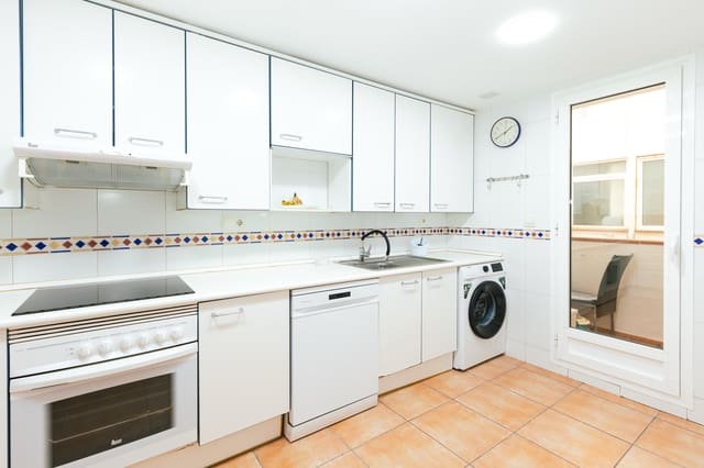 2 makuuhuone Asunto vuokrattavana paikassa Ibiza kaupunki mukana uima-altaan 
autotalli - 3 500 € (Ref: 9560903)