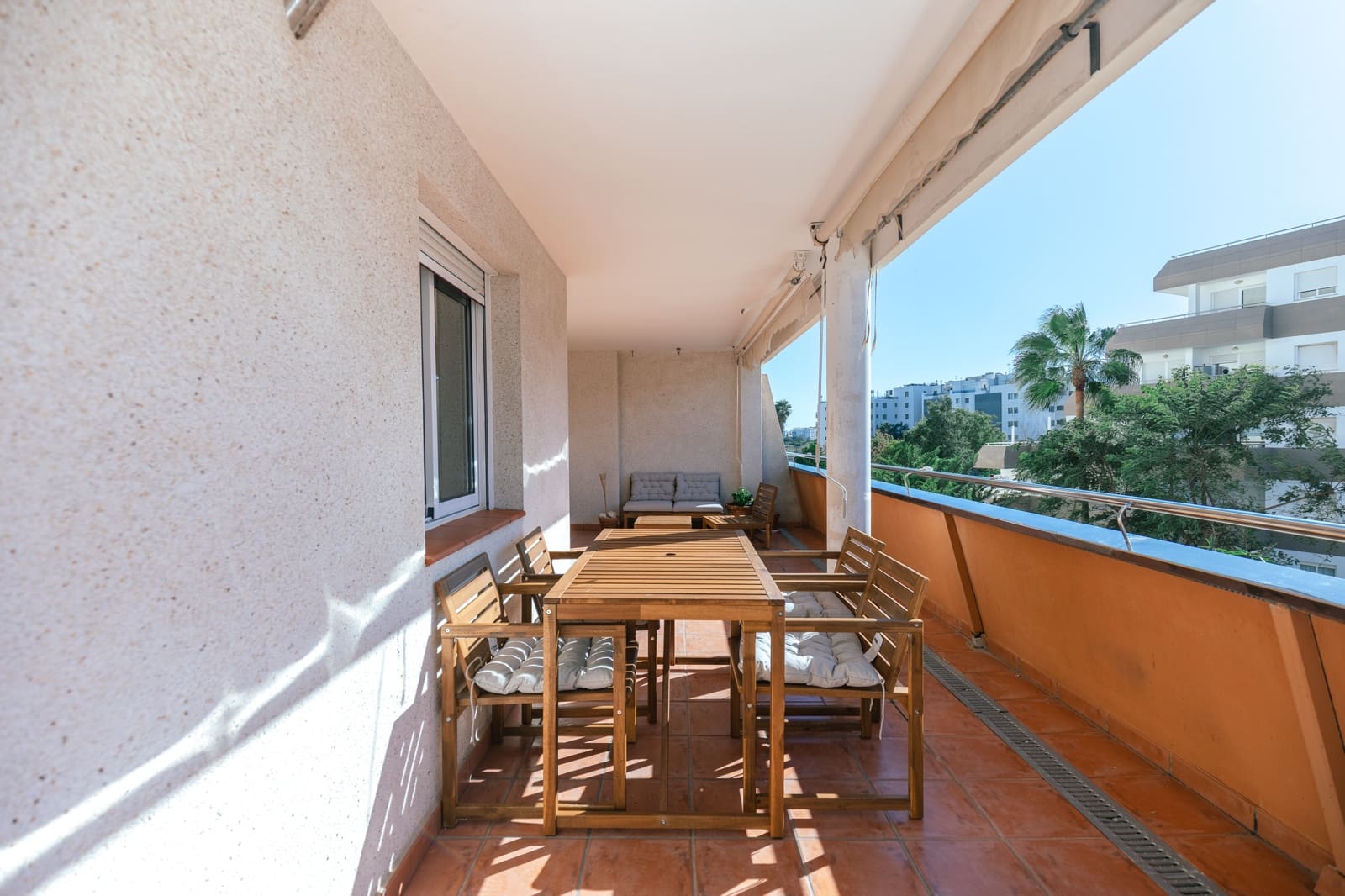 2 makuuhuone Asunto vuokrattavana paikassa Ibiza kaupunki mukana uima-altaan 
autotalli - 3 500 € (Ref: 9560903)