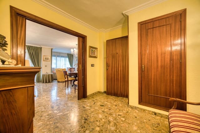 4 quarto Apartamento para venda em Alicante cidade com garagem - 630 000 € (Ref: 9560906)